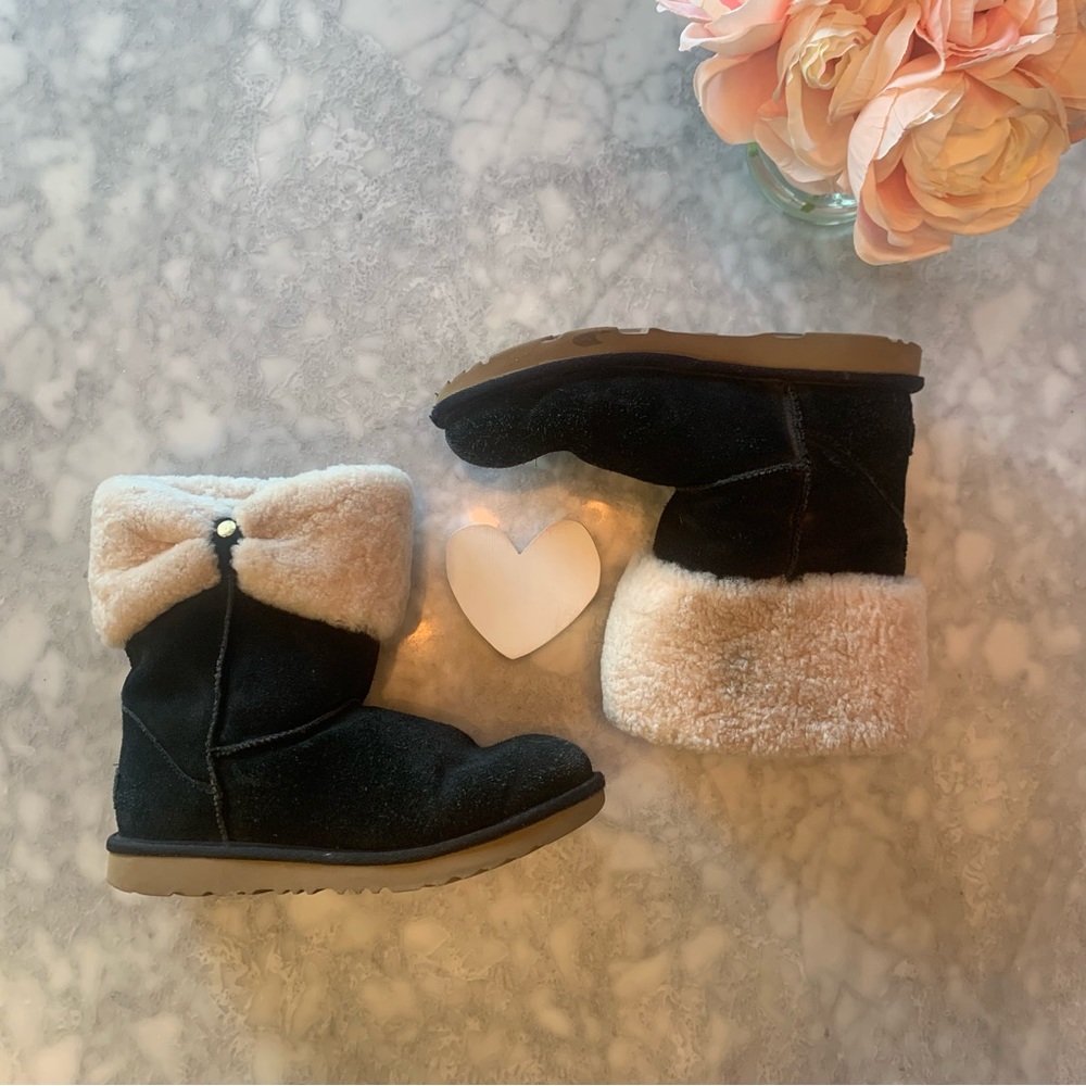 UGG Ramona boots kids youth 5, ladies size 7